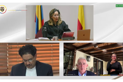 Así se celebró la audiencia telemática contra Álvaro Uribe, el día de ayer lunes 28 de julio del 2025, en la cual se lo encontró culpable ante los cargos que se le imputó.