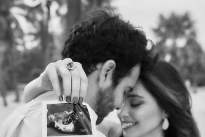 Fiorella y su esposo Felipe Zúñiga, el día en que hicieron pública la noticia de que venían dos niñas.

AG-EXTERNOS