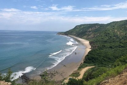 Un rincón costero en Manabí donde la naturaleza y la tranquilidad se encuentran: Playa San Lorenzo.