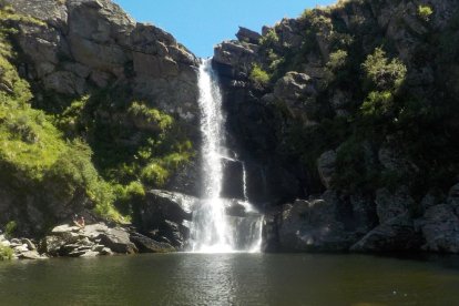 Un rincón escondido donde el agua y la selva se encuentran: Salto de Tigre, en estado puro.