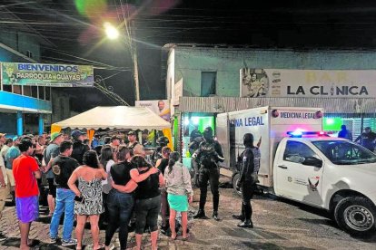 En la parroquia Guayas, en El Empalme, en una noche de diversión asesinaron a 17 personas.