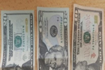 Durante el operativo, la Policía incautó teléfonos móviles, un sobre amarillo y 50 dólares en efectivo.