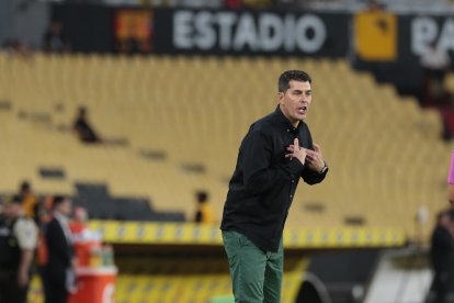 Ismael Rescalvo sumó su primera victoria en el Monumental como técnico de Barcelona ante Orense.