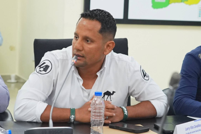 “Aquí a Santa Rosa me lo respetan”, sentenció Larry Vite, al responder a los videos que cuestionan su administración.