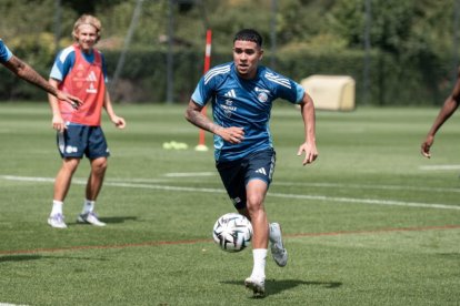 Kendry Páez podría sumar minutos en el amistoso que Racing de Estrasburgo tendrá ante Sturm Graz, el miércoles 6 de agosto.