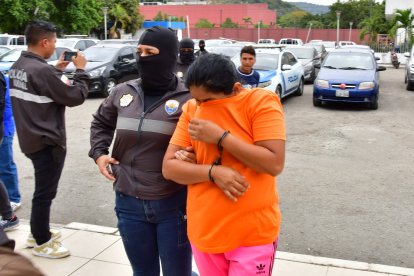 La mujer detenida sería la cabecilla de la banda de asaltantes.