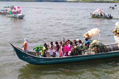 Las candidatas a Reina de San Lorenzo robaron miradas, navegando entre aplausos e irradiando carisma y entusiasmo.