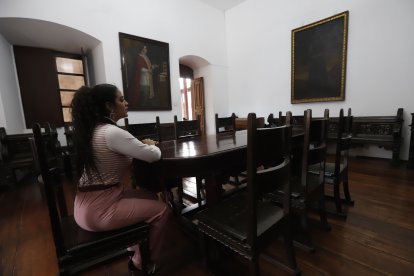 5 cuadros con más de 200 años de historia permanecen en esta sala donde se gestó parte del proceso emancipador.