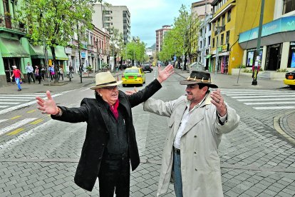 Juan Andrés Duarte (izquierda) y Orlando Swartz se reencontraron en 2017 en el ‘Tontódromo’ de la avenida Amazonas.