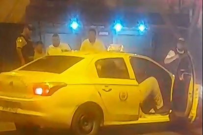 Un taxista fue asesinado la madrugada de este domingo mientras realizaba una carrera en Machala