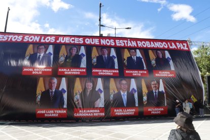 Los carteles de los jueces de la Corte Constitucional.