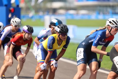 Vargas (c) tuvo una reñida disputa en la prueba hasta asegurar el tercer lugar.