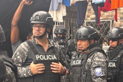 El ministro del Interior, John Reimberg, participó activamente en el operativo Apolo 6 en Guayaquil.