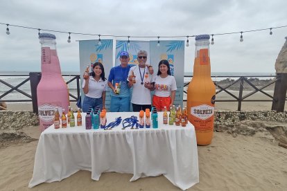 Fernando Vergara y Phillip Lehnhoff (c) tras ubicarse como vicampeones en la catgoría Amateur Masculino.