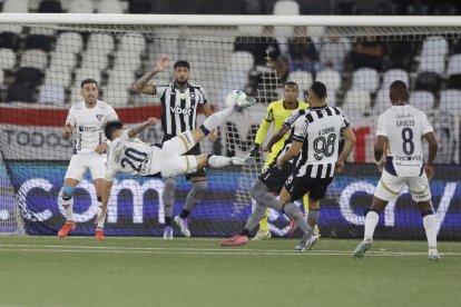 Liga de Quito intentó acercarse y poner el descuento ante Botafogo, pero no fue efectivo en la ida de los octavos de final de Copa Libertadores.