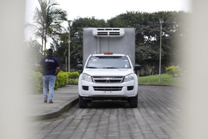 Los cadáveres fueron llevados a la morgue de Santo Domingo.