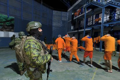 Los militares dejarán de dar seguridad en la cárcel para reforzar el patrullaje en las calles.