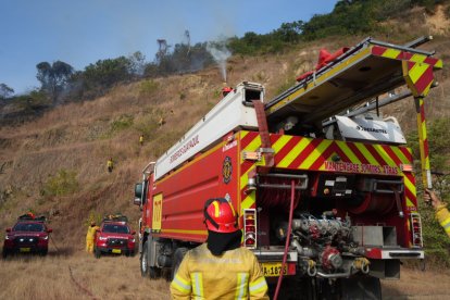 Incendio en Cerro Colorado alertó a vecinos del sector.