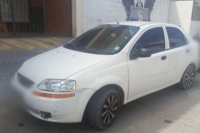 Entre los objetos encontrados a los sujetos consta un carro.