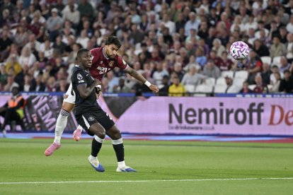 Moisés Caicedo es una de las figuras de Chelsea.