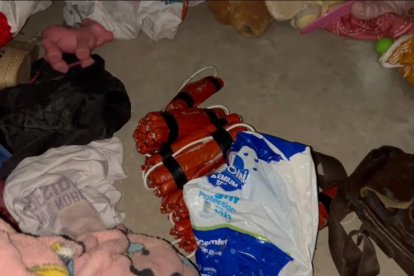 Ocho explosivos estaban listos para ser detonados, según la policía.