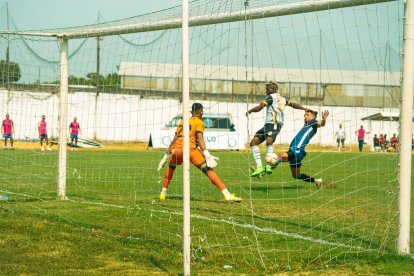 Con goleada de 4-1 Astillero FC le ganó a JBG en la final.