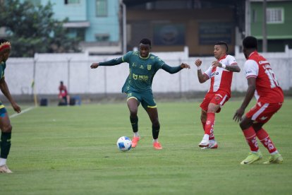 9 de Octubre clasificó a octavos de final de Copa Ecuador al ganar a Técnico Universitario.