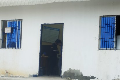 Personal policial efectuó la investigación dentro de la clínica donde se produjo el suceso