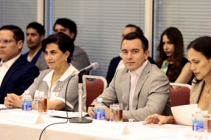 Noboa proyecta el potencial de Ecuador ante la élite empresarial japonesa.