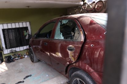 Impactos de proyectiles generaron daños.