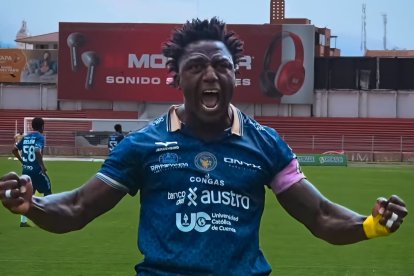 Roberto La Tuka Ordoñez figura del Cuenca Juniors.