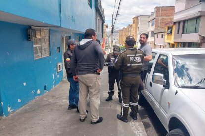 Miembros de la Dinased y Criminalística fueron a Cotocollao, norte de Quito.
