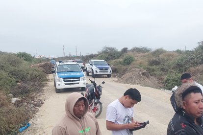 Personal policial acudió hasta el lugar del crimen a efectuar las pericias