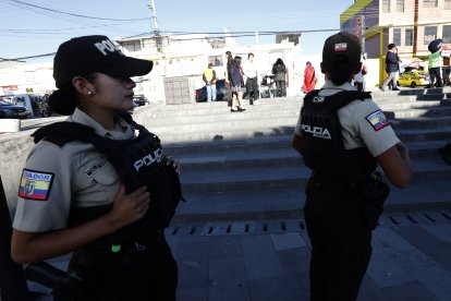 El ministro del Interior, John Reimberg, informó que 11.000 policías reforzarán la seguridad en escuelas y colegios del país.