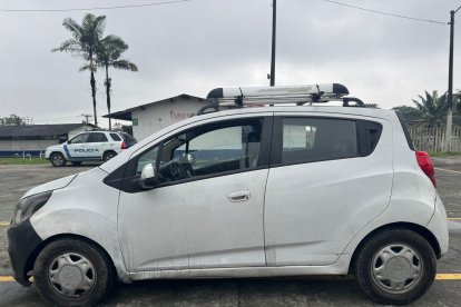 El vehículo fue recuperado tras la persecución en Santo Domingo.