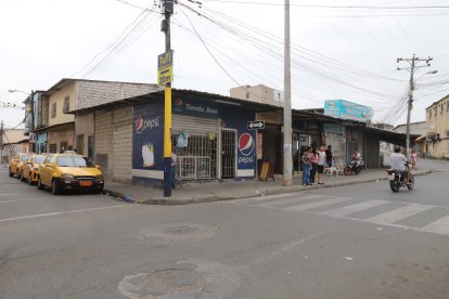 Aquí sucedió el ataque del 29 de julio. Esa tarde, un charco de sangre quedó en la acera.
