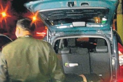 Una ginecóloga quiteña fue hallada sin vida dentro de su propio vehículo.