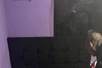 La Policía levantó varias evidencias en la casa de los sospechosos.