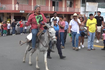 La competencia fue parte de los festejos patronales en la población.