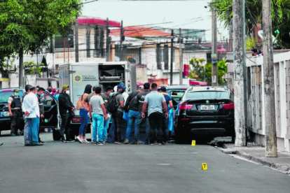 En 2021, un sicariato en las calles Ilanes y Acacias dejó una persona muerta y otra herida.