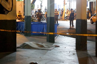 Jonathan Liriano quedó en la calzada,