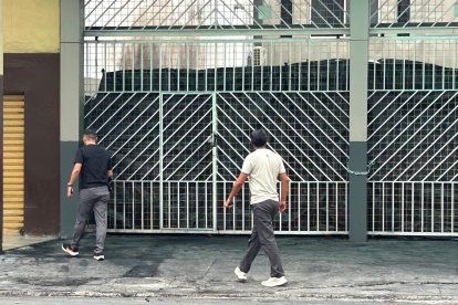 Vecinos hablan de un posible atentado contra el patio de vehículos.