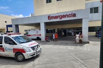 El cuerpo de José Luis Caicedo permanecía la mañana de este martes en el hospital Delfina Torres de Concha, a donde llegó sin vida.