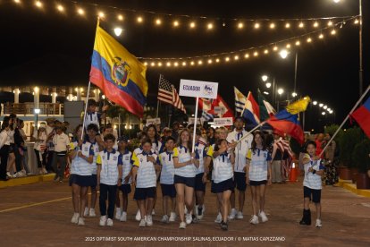 La delegación ecuatoriana está compuesta por 15 timoneles. En la foto durante la inauguración