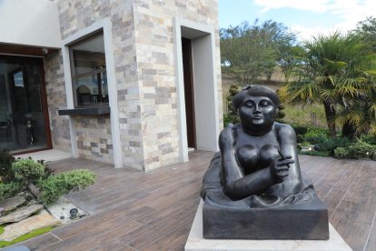 La mansión pertenecería a la hija de alias Gerente.