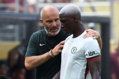 Enzo Maresca, técnico de Chelsea, confía en el ecuatoriano Moisés Caicedo.