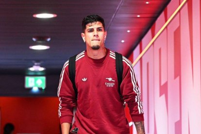 Piero Hincapié espera su estreno: Arsenal ya piensa en su debut oficial.