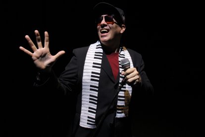 Mike Albornoz falleció a la edad de 60 año en septiembre de 2025.