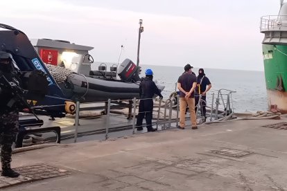 La droga llegó la tarde de este sábado al muelle de la Autoridad Portuaria de Esmeraldas.