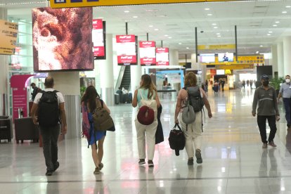 Los locales comerciales sí permanecerán abiertos.